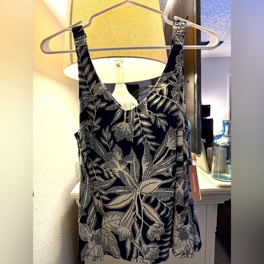 NWT/ Soma Black and White Leaf Pattern Dress